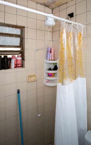 Casa à venda com 240m², 3 quartos e 2 vagasCasa 2 - Banheiro social