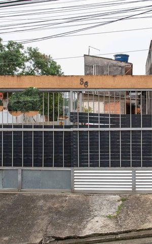 Casa à venda com 240m², 3 quartos e 2 vagasFachada