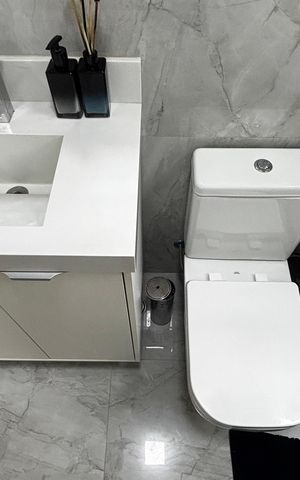 Apartamento à venda com 56m², 2 quartos e 1 vaga Apartamento à venda com 56m², 2 quartos e 1 vagaBanheiro
