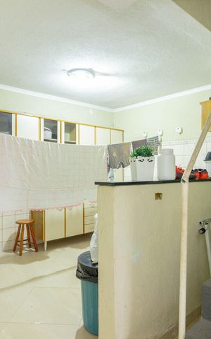 Casa à venda com 180m², 2 quartos e 1 vaga Casa à venda com 180m², 2 quartos e 1 vagaLavanderia