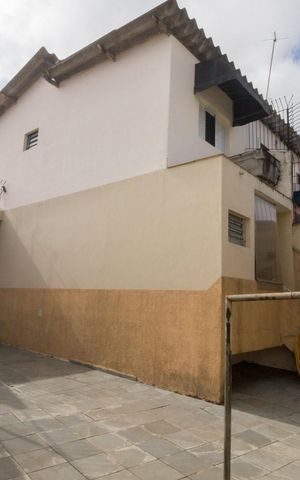 Casa à venda com 120m², 2 quartos e 2 vagas Casa à venda com 120m², 2 quartos e 2 vagasÁrea Externa