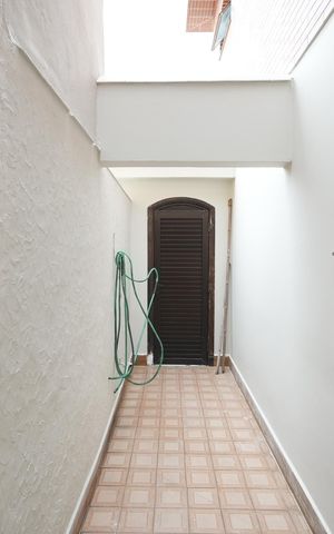 Casa à venda com 199m², 3 quartos e 4 vagasQuintal