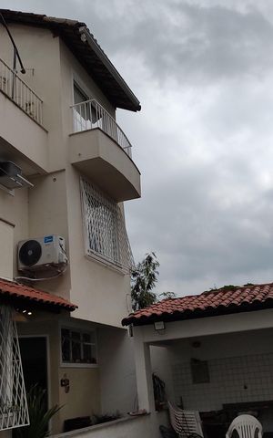 Casa de condomínio à venda com 116m², 3 quartos e 1 vaga Casa de condomínio à venda com 116m², 3 quartos e 1 vagaFachada