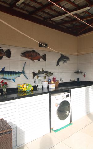 Casa de condomínio à venda com 90m², 3 quartos e 2 vagasLavanderia