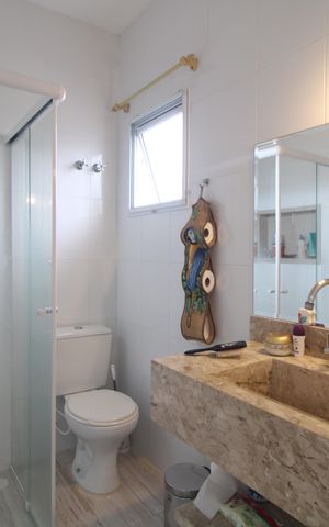 Casa de condomínio à venda com 90m², 3 quartos e 2 vagasBanheiro da suíte