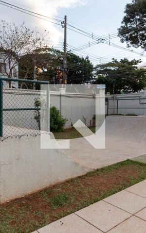 Apartamento à venda com 242m², 4 quartos e 4 vagas Apartamento à venda com 242m², 4 quartos e 4 vagasÁrea Comum