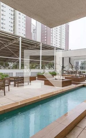 Apartamento à venda com 242m², 4 quartos e 4 vagas Apartamento à venda com 242m², 4 quartos e 4 vagasÁrea Comum