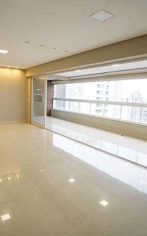 Apartamento à venda com 215m², 4 quartos e 3 vagas