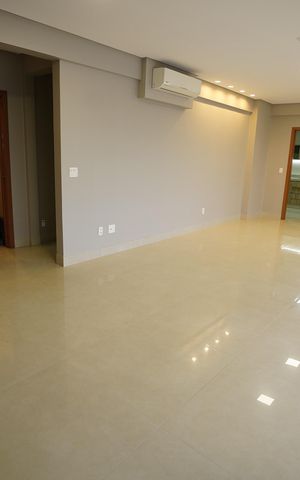 Apartamento à venda com 215m², 4 quartos e 3 vagas