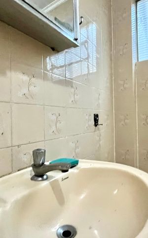 Casa à venda com 100m², 3 quartos e 1 vaga Casa à venda com 100m², 3 quartos e 1 vagaBanheiro de serviço