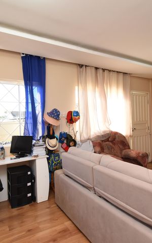Casa à venda com 112m², 2 quartos e 1 vagaSala