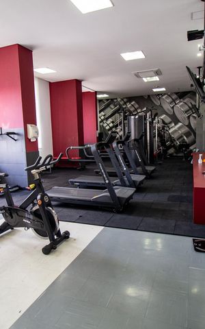 Apartamento para alugar com 120m², 2 quartos e 1 vaga Apartamento para alugar com 120m², 2 quartos e 1 vagaÁrea comum - Academia