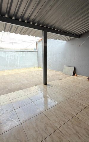 Casa à venda com 90m², 3 quartos e 2 vagas Casa à venda com 90m², 3 quartos e 2 vagasÁrea externa