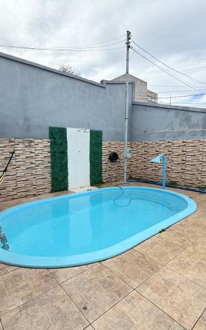 Casa à venda com 90m², 3 quartos e 2 vagas Casa à venda com 90m², 3 quartos e 2 vagasÁrea externa