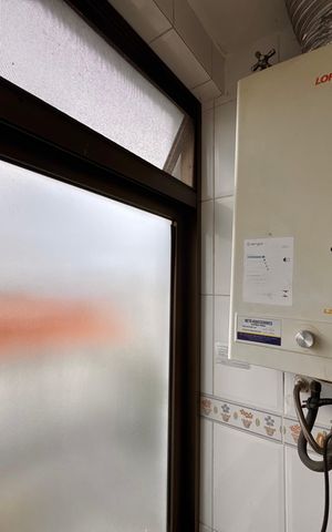 Apartamento à venda com 330m², 3 quartos e 3 vagas Apartamento à venda com 330m², 3 quartos e 3 vagasCozinha e Área de Serviço