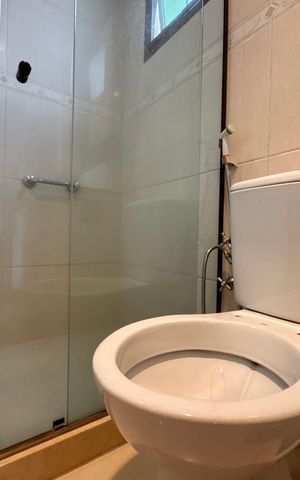 Apartamento à venda com 330m², 3 quartos e 3 vagas Apartamento à venda com 330m², 3 quartos e 3 vagasSuíte 2 - Banheiro