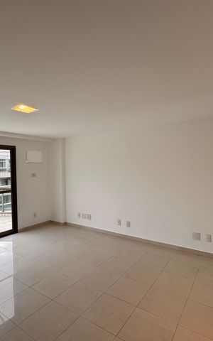 Apartamento à venda com 330m², 3 quartos e 3 vagas Apartamento à venda com 330m², 3 quartos e 3 vagasSuíte 1
