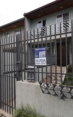 Casa à venda com 200m², 3 quartos e 4 vagasPlaca