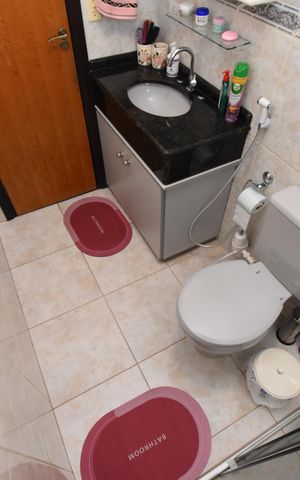 Casa à venda com 200m², 3 quartos e 4 vagasBanheiro da Suíte