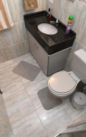 Casa à venda com 200m², 3 quartos e 4 vagasBanheiro 2