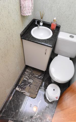 Casa à venda com 200m², 3 quartos e 4 vagasLavabo