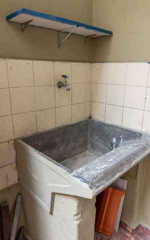 Casa para alugar com 90m², 2 quartos e sem vagaÁrea de Serviço e Quintal