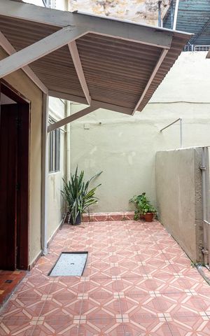 Casa para alugar com 90m², 2 quartos e sem vagaÁrea de Serviço e Quintal