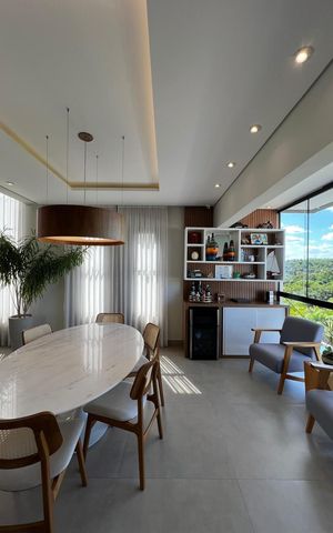 Casa de condomínio à venda com 387m², 4 quartos e 6 vagas Casa de condomínio à venda com 387m², 4 quartos e 6 vagasSala