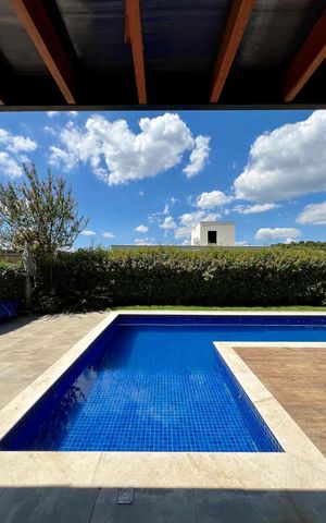 Casa de condomínio à venda com 387m², 4 quartos e 6 vagas Casa de condomínio à venda com 387m², 4 quartos e 6 vagasPiscina