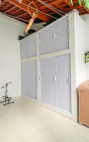 Casa à venda com 131m², 2 quartos e 2 vagas Casa à venda com 131m², 2 quartos e 2 vagasÁrea de Serviço