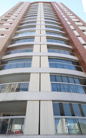 Apartamento à venda com 110m², 3 quartos e 2 vagasFachada 