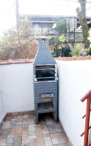 Casa para alugar com 130m², 2 quartos e 1 vagaVaranda