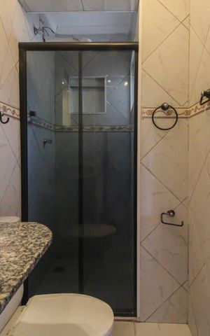 Apartamento à venda com 45m², 2 quartos e 1 vaga Apartamento à venda com 45m², 2 quartos e 1 vagaBanheiro