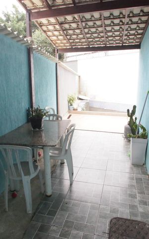 Casa de condomínio à venda com 180m², 2 quartos e 2 vagasCorredor Lateral