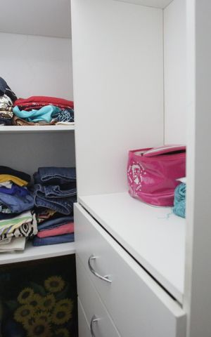 Casa de condomínio à venda com 180m², 2 quartos e 2 vagasCloset da Suíte
