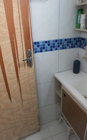 Casa de condomínio à venda com 180m², 2 quartos e 2 vagasBanheiro Social