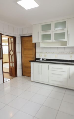 Apartamento à venda com 105m², 3 quartos e 2 vagasCozinha e Área de Serviço