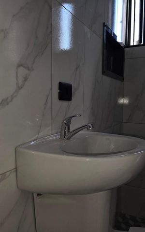 Studio para alugar com 34m², 2 quartos e sem vaga Studio para alugar com 34m², 2 quartos e sem vagaBanheiro Social