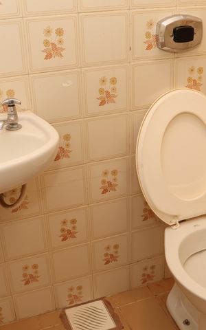 Apartamento à venda com 141m², 3 quartos e 2 vagasBanheiro da area de serviço