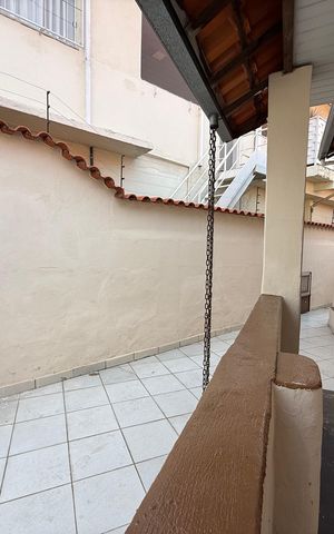 Casa à venda com 180m², 2 quartos e 1 vaga Casa à venda com 180m², 2 quartos e 1 vagaÁrea externa