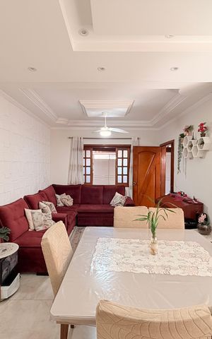 Casa à venda com 146m², 2 quartos e 3 vagasSala