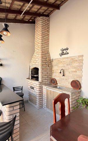Casa à venda com 146m², 2 quartos e 3 vagasQuintal com Churrasqueira