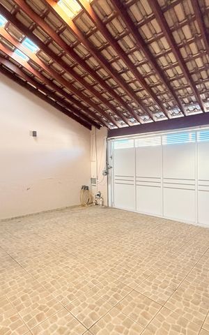 Casa à venda com 146m², 2 quartos e 3 vagasGaragem