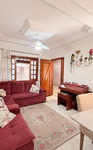 Casa à venda com 146m², 2 quartos e 3 vagasSala