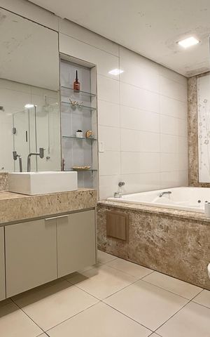 Casa para alugar com 530m², 5 quartos e 4 vagas Casa para alugar com 530m², 5 quartos e 4 vagasSuite 01 - Banheiro