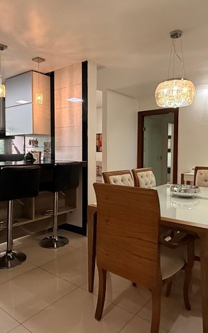 Casa para alugar com 530m², 5 quartos e 4 vagas Casa para alugar com 530m², 5 quartos e 4 vagasSala Jantar