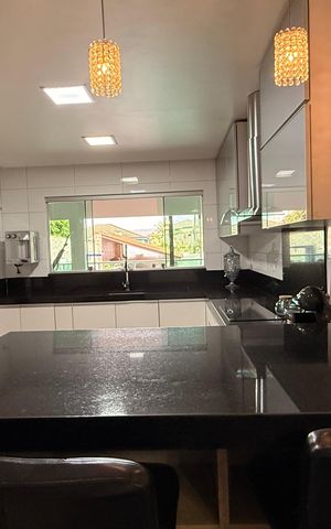 Casa para alugar com 530m², 5 quartos e 4 vagas Casa para alugar com 530m², 5 quartos e 4 vagasCozinha