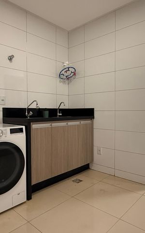 Casa para alugar com 530m², 5 quartos e 4 vagas Casa para alugar com 530m², 5 quartos e 4 vagasLavanderia
