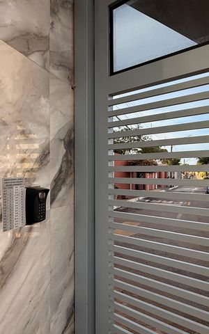 Casa para alugar com 530m², 5 quartos e 4 vagas Casa para alugar com 530m², 5 quartos e 4 vagasPlaca