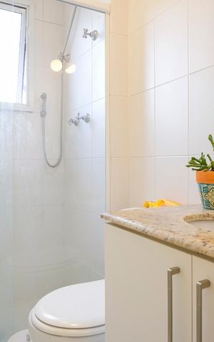 Apartamento para alugar com 76m², 2 quartos e 2 vagasBanheiro da suíte